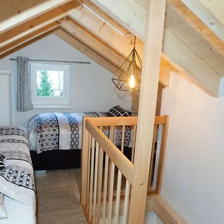 בית נופש In With Sauna *